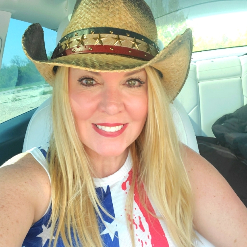 Meet your Posher, Shelby